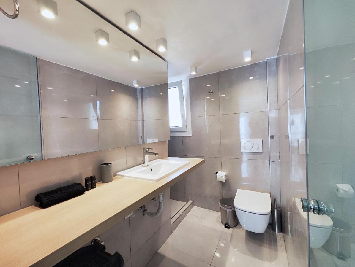 Zea Apartments Пирей Экстерьер фото
